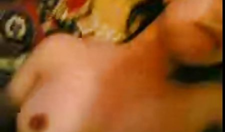 કામુક કિશોર કે કિશોરી Masturbates બાથરૂમમાં હાર્ડ પોર્ન સાથે moms
